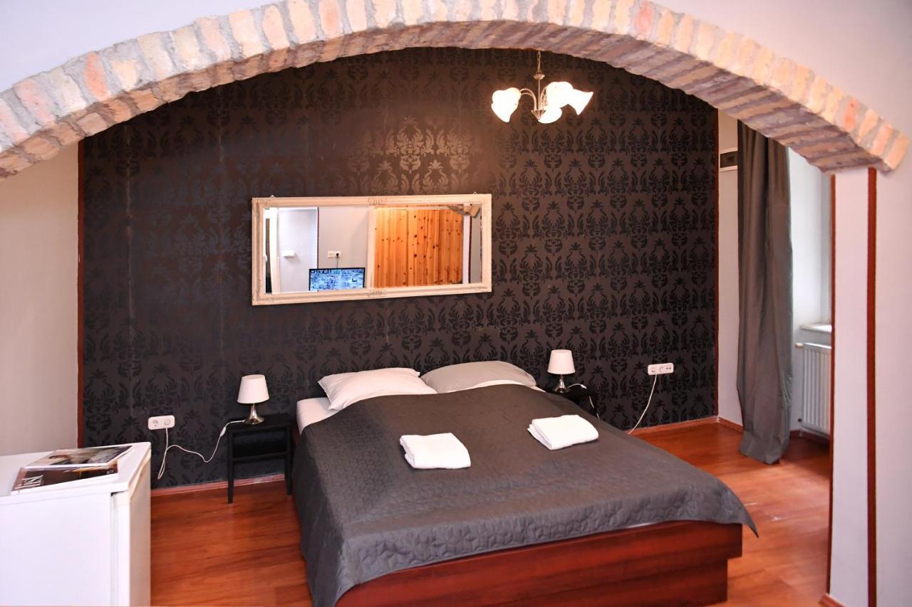 Five Seasons Vaci Utca Apartment Budapest Bagian luar foto